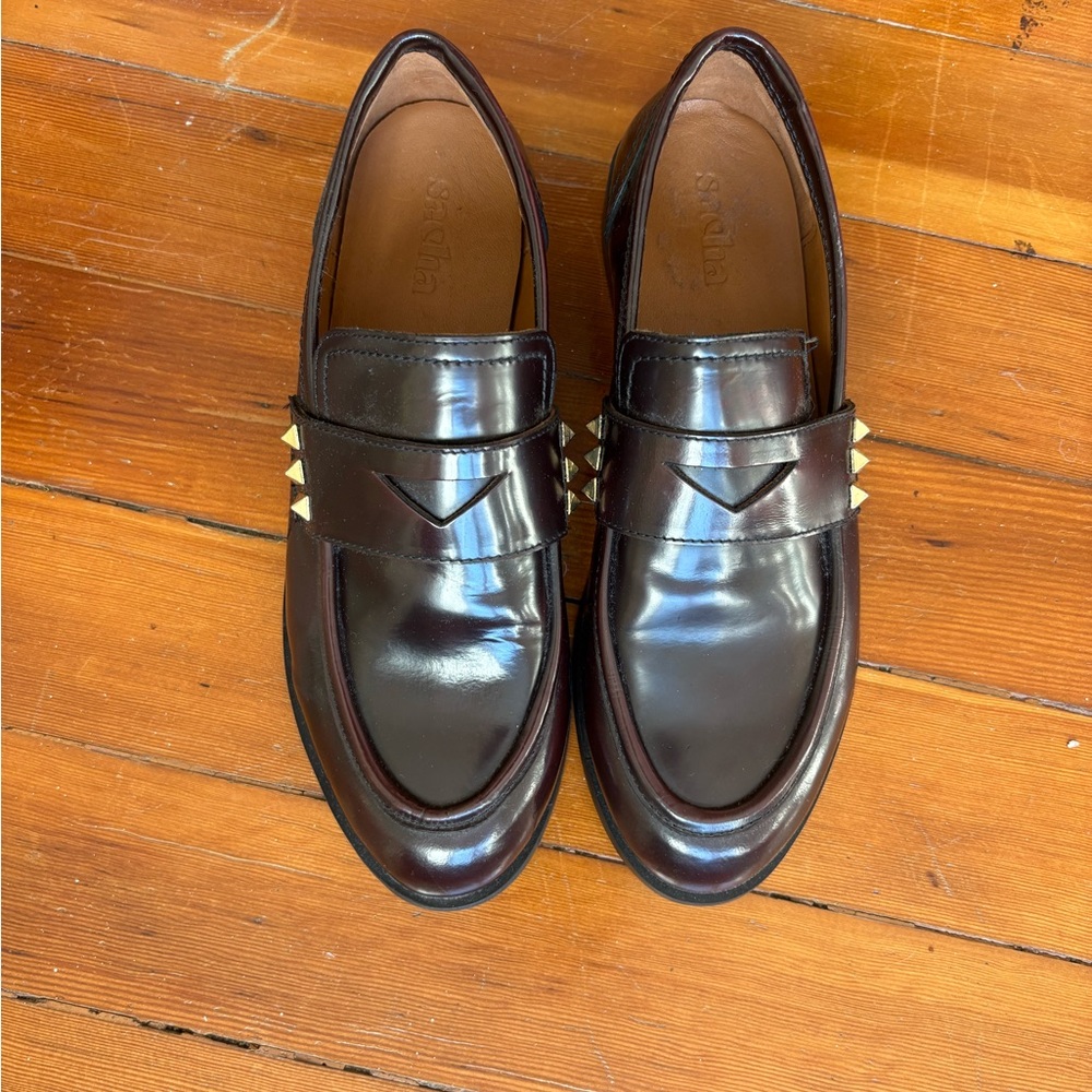 Chic Brown Leather Loafers with Gold Accents